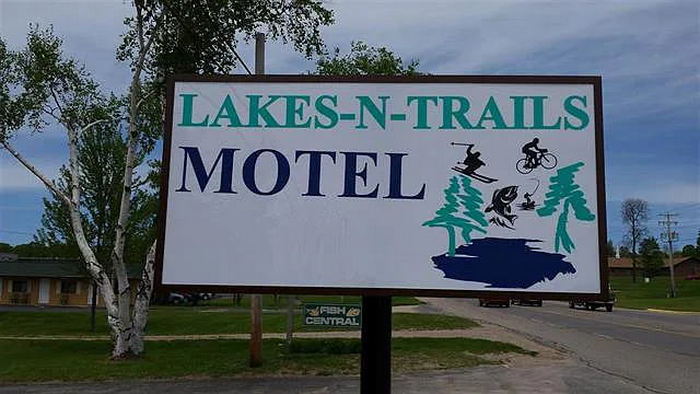 Lakes-N-Trails Motel (4Ks Motel) - Real Estate Listing (newer photo)